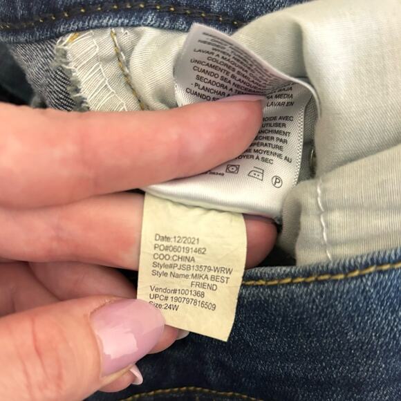 NWOT Jessica Simpson Plus Size Mika Best Friend Skinny Crop Jeans Size 24W - Picture 8 of 9